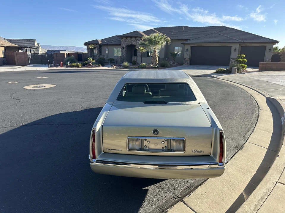 1996 Cadillac DeVille 7th Gen - Image 10 of 31