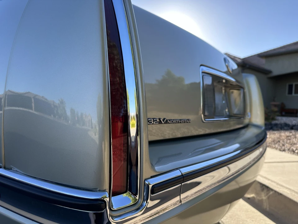1996 Cadillac DeVille 7th Gen - Image 16 of 31