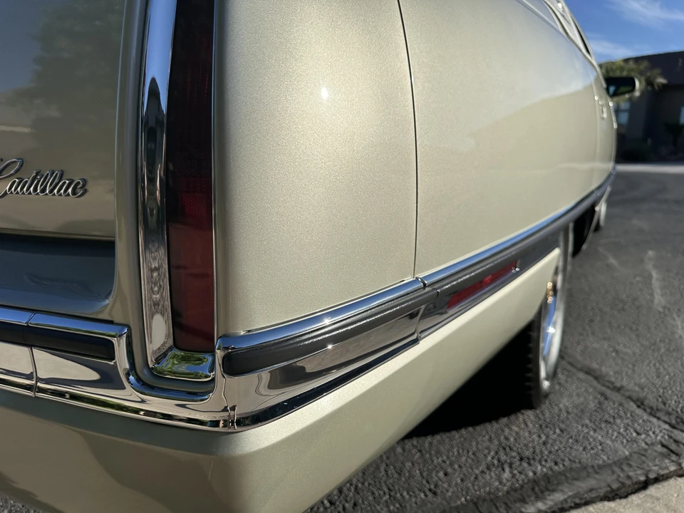 1996 Cadillac DeVille 7th Gen - Image 17 of 31