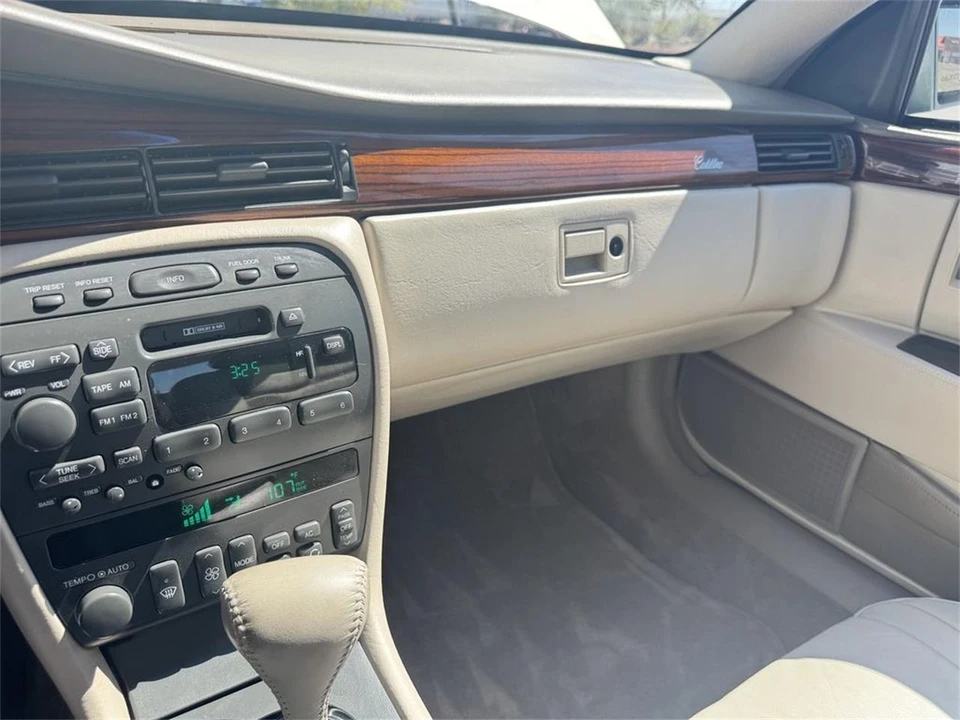 1996 Cadillac Seville - Image 16 of 31