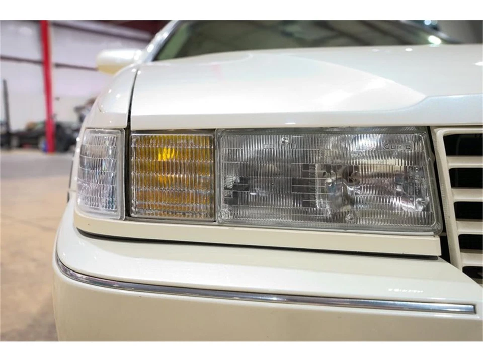 1996 Cadillac Seville - Image 29 of 31