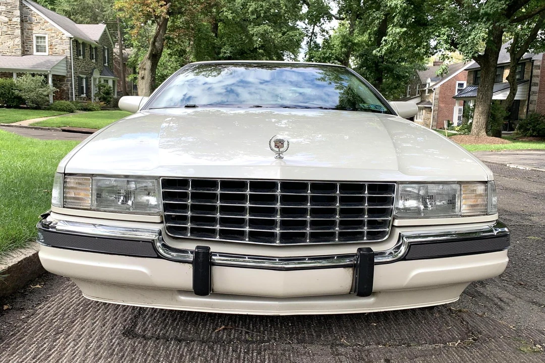 1996 Cadillac Seville - Image 2 of 31