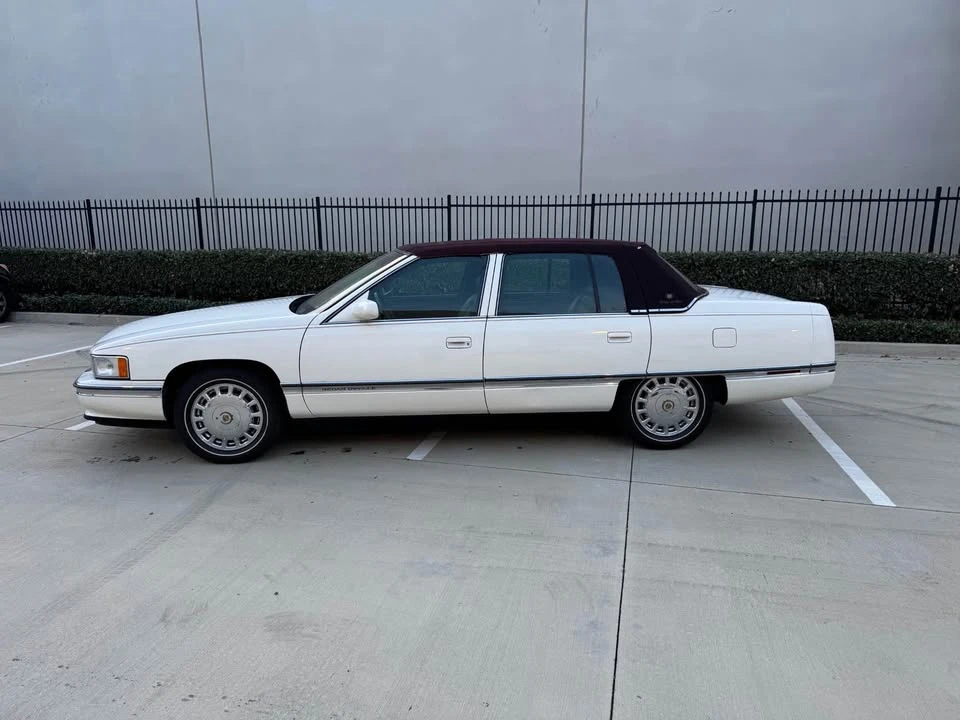 1996 Cadillac DeVille 8th Gen - Image 4 of 10