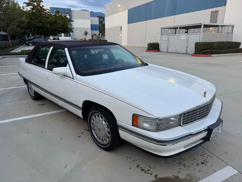 1996 Cadillac DeVille 8th Gen - Image 3 of 10