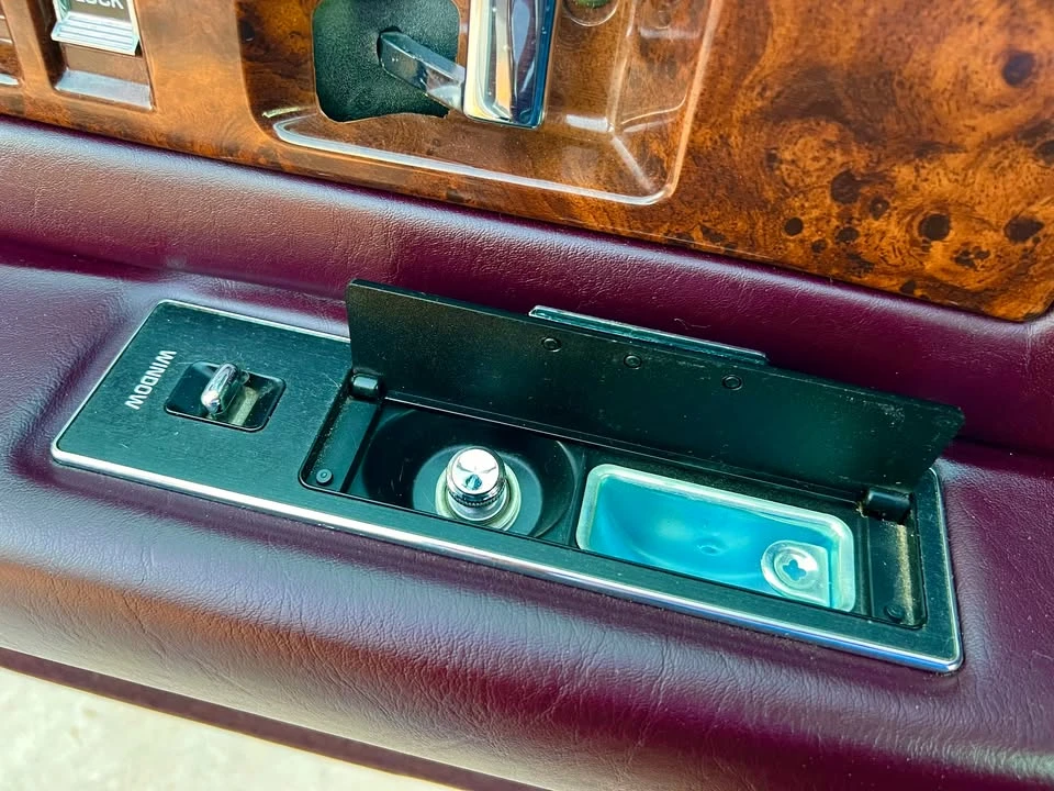 1996 Cadillac Fleetwood - Image 11 of 19