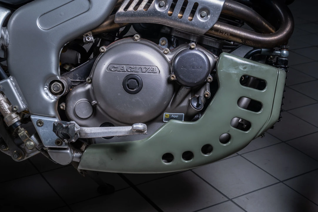1996 Cagiva - Image 17 of 28