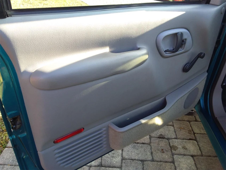 1996 Chevrolet C/K 4th Gen - Image 8 of 30