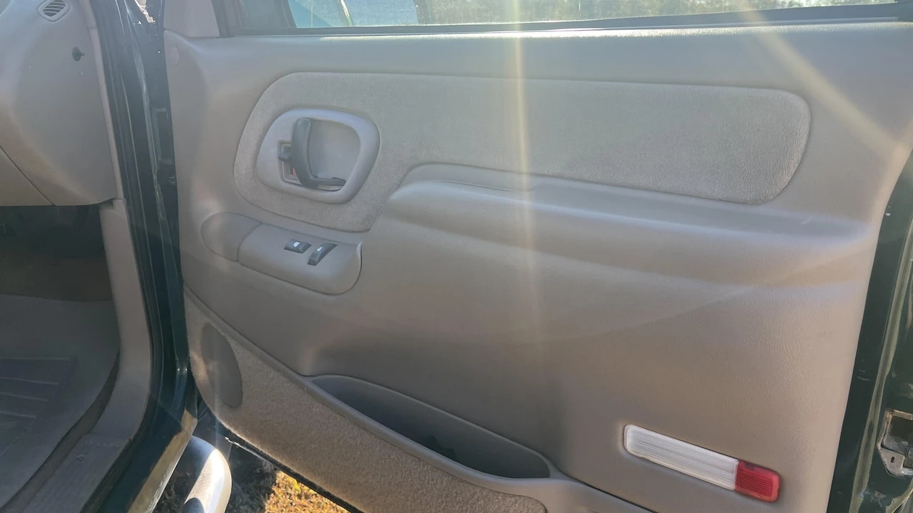 1996 Chevrolet C/K 4th Gen - Image 5 of 6
