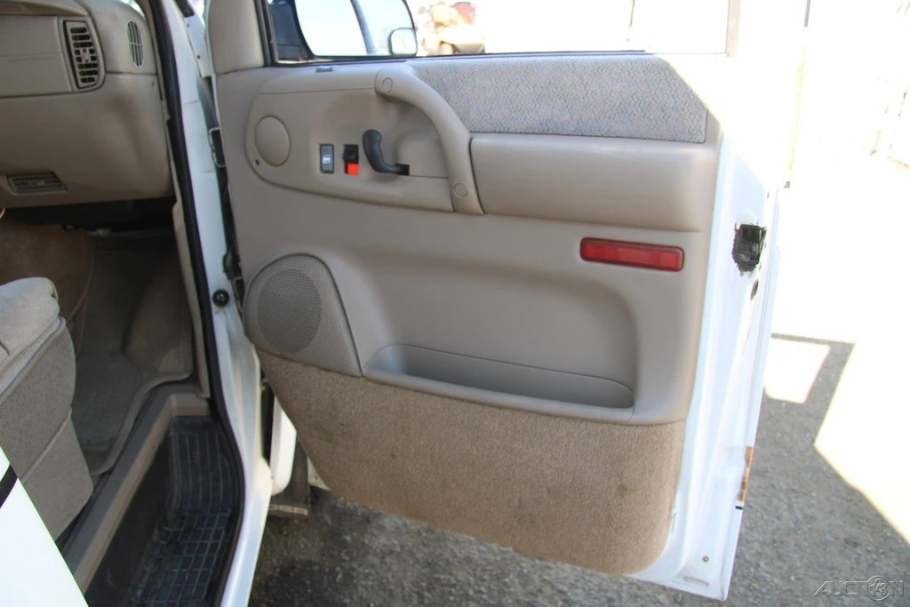 1996 Chevrolet Astro - Image 20 of 21