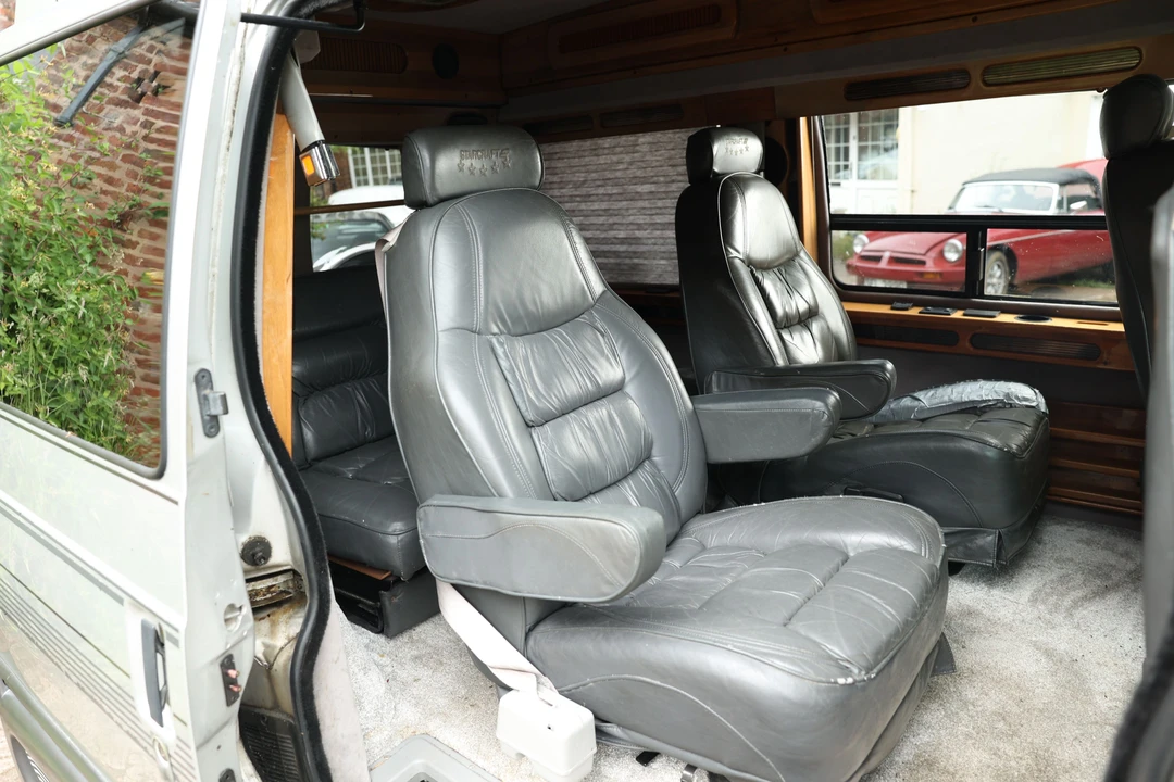 1996 Chevrolet Astro - Image 4 of 19