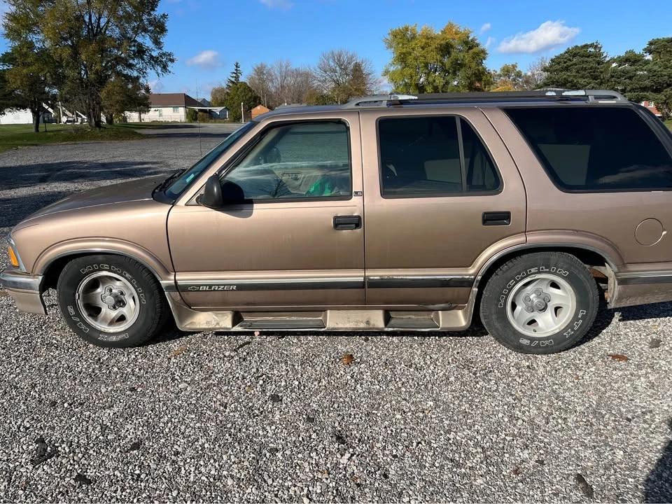 1996 Chevrolet Blazer - Image 2 of 2