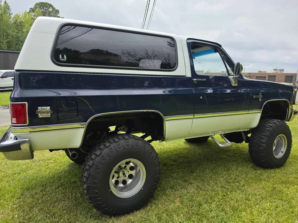 1996 Chevrolet K5 Blazer - Image 18 of 20