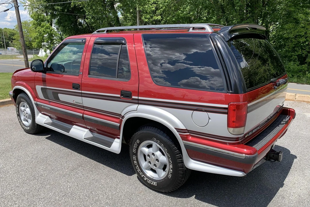 1996 Chevrolet S-10 Blazer 2nd Gen - Image 4 of 5