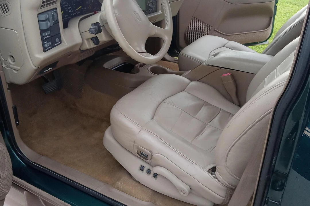 1996 Chevrolet S-10 Blazer 2nd Gen - Image 29 of 31