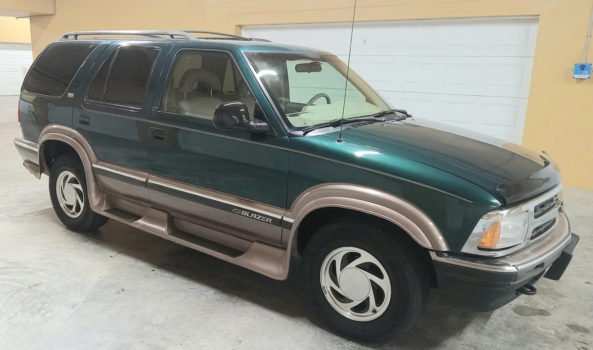 1996 Chevrolet S-10 Blazer 2nd Gen - Image 14 of 31
