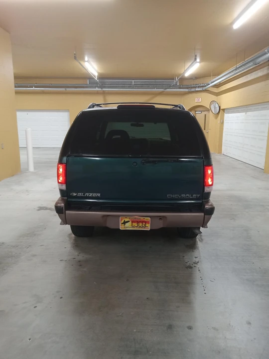 1996 Chevrolet S-10 Blazer 2nd Gen - Image 10 of 31