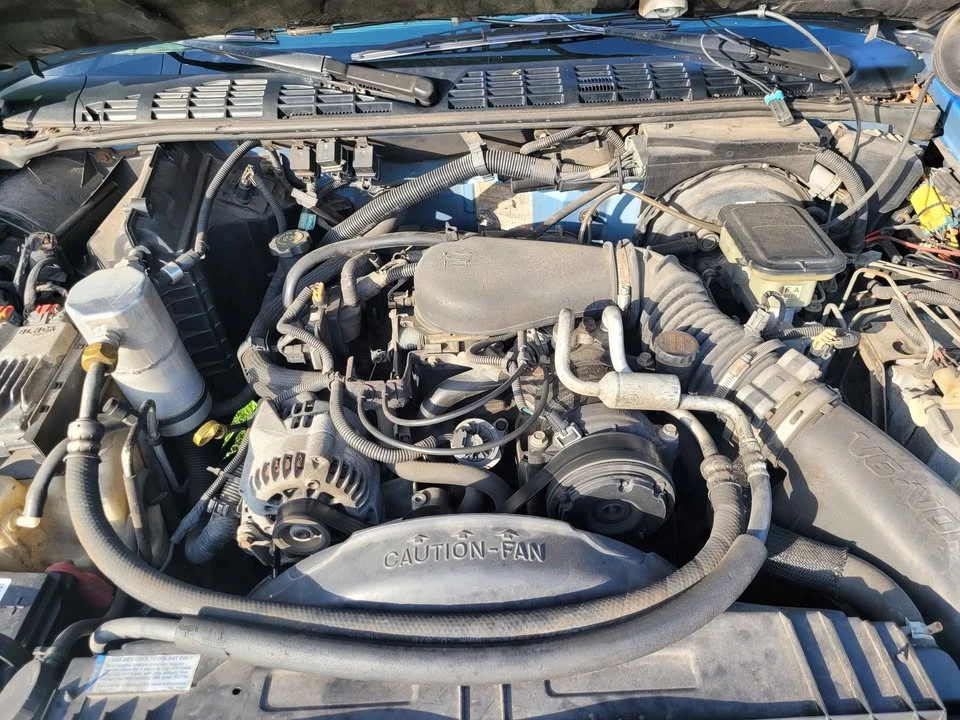 1996 Chevrolet S-10 Blazer 2nd Gen - Image 8 of 10