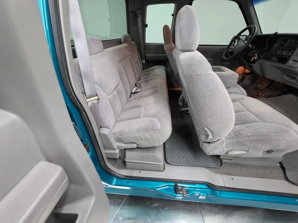 1996 Chevrolet C/K 4th Gen - Image 18 of 31