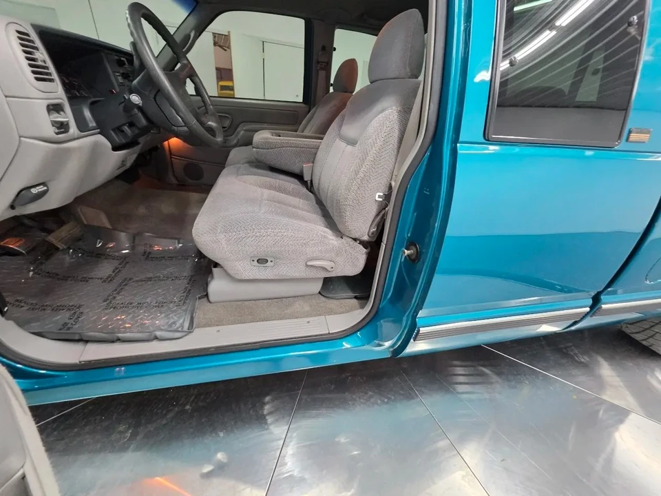 1996 Chevrolet C/K 4th Gen - Image 28 of 31