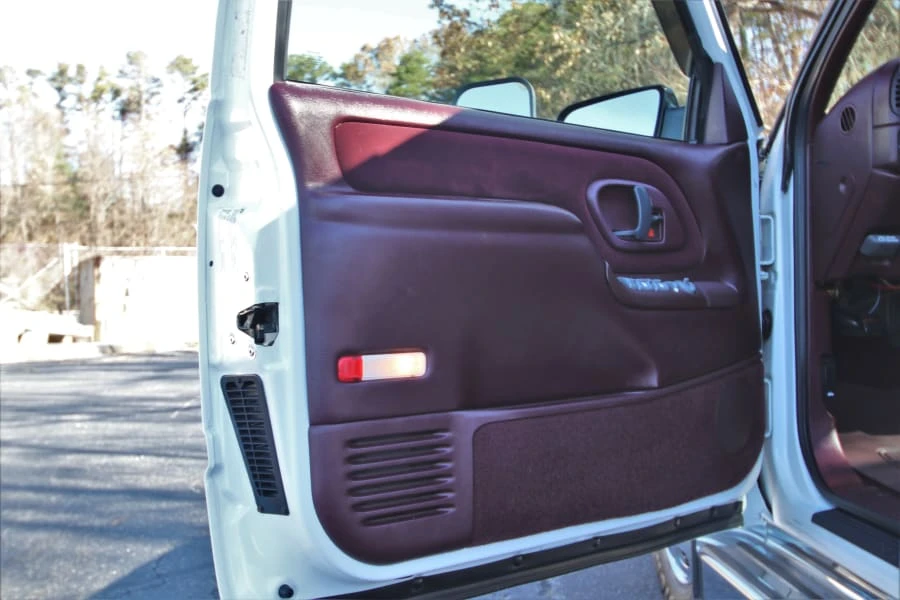 1996 Chevrolet C/K 4th Gen - Image 4 of 31