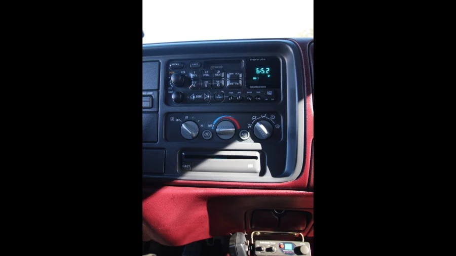 1996 Chevrolet C/K 4th Gen - Image 9 of 31