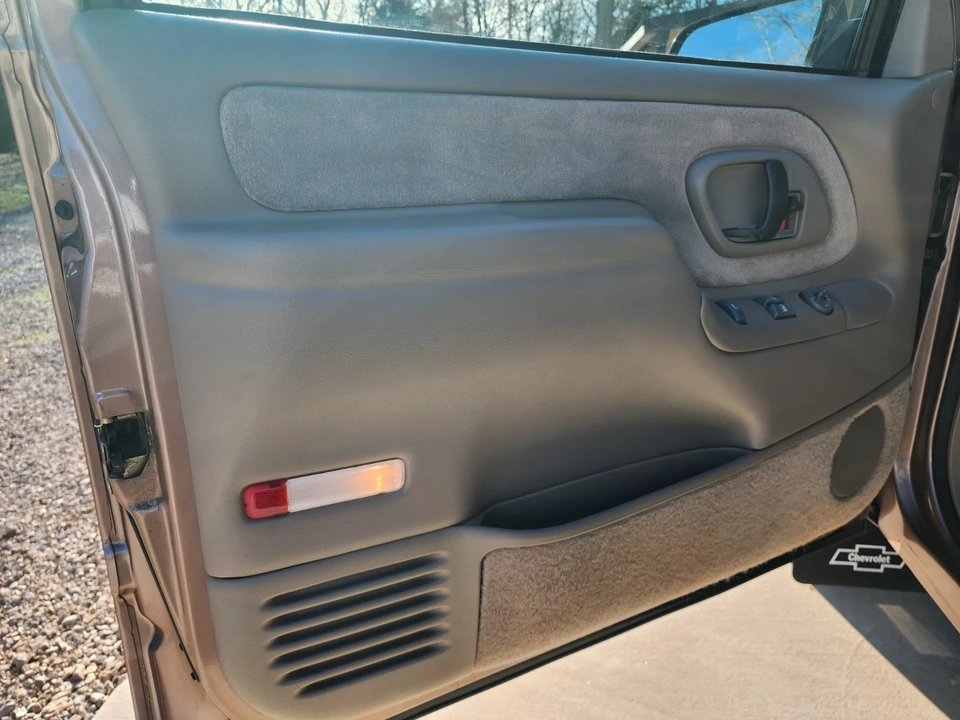 1996 Chevrolet C/K 4th Gen - Image 11 of 21