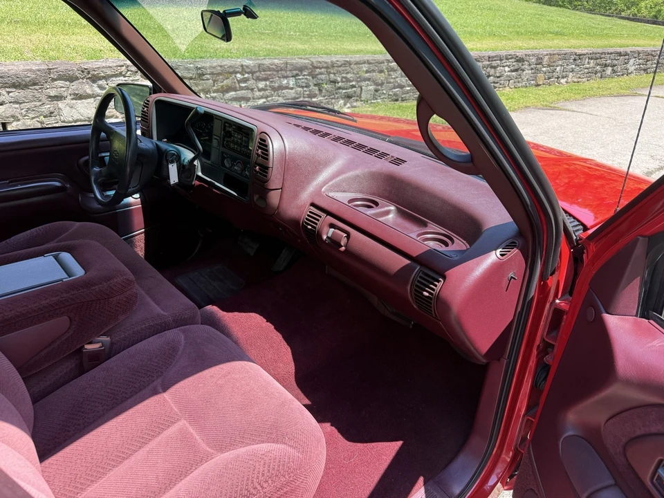 1996 Chevrolet C/K 4th Gen - Image 20 of 27