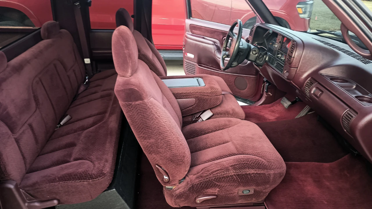 1996 Chevrolet C/K 4th Gen - Image 4 of 11