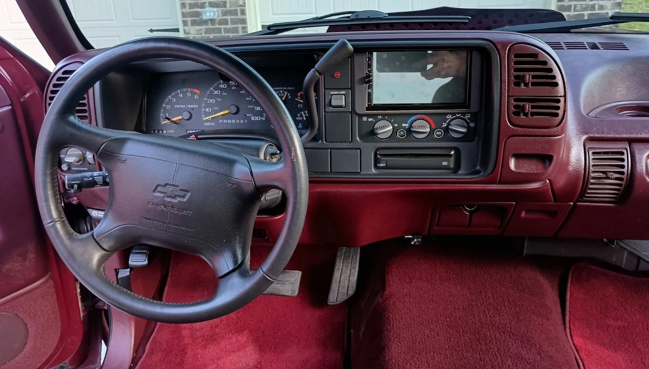 1996 Chevrolet C/K 4th Gen - Image 3 of 11