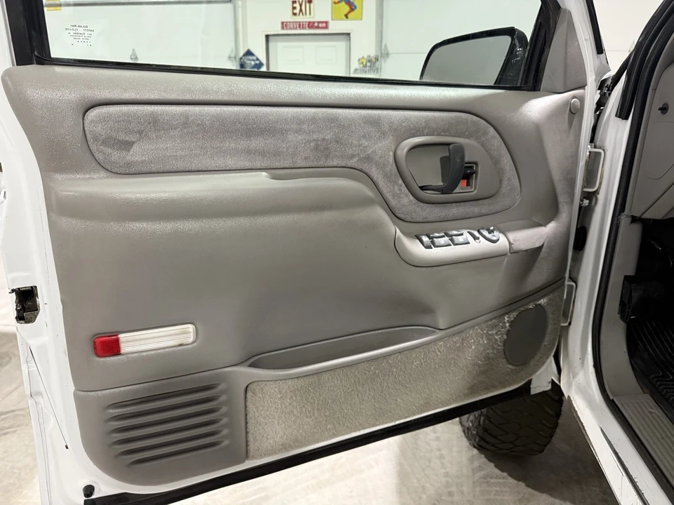 1996 Chevrolet C/K 4th Gen - Image 22 of 31