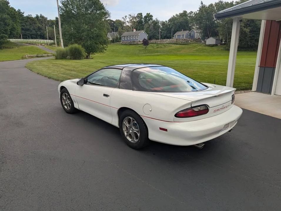 1996 Chevrolet Camaro 4th Gen - Image 2 of 20
