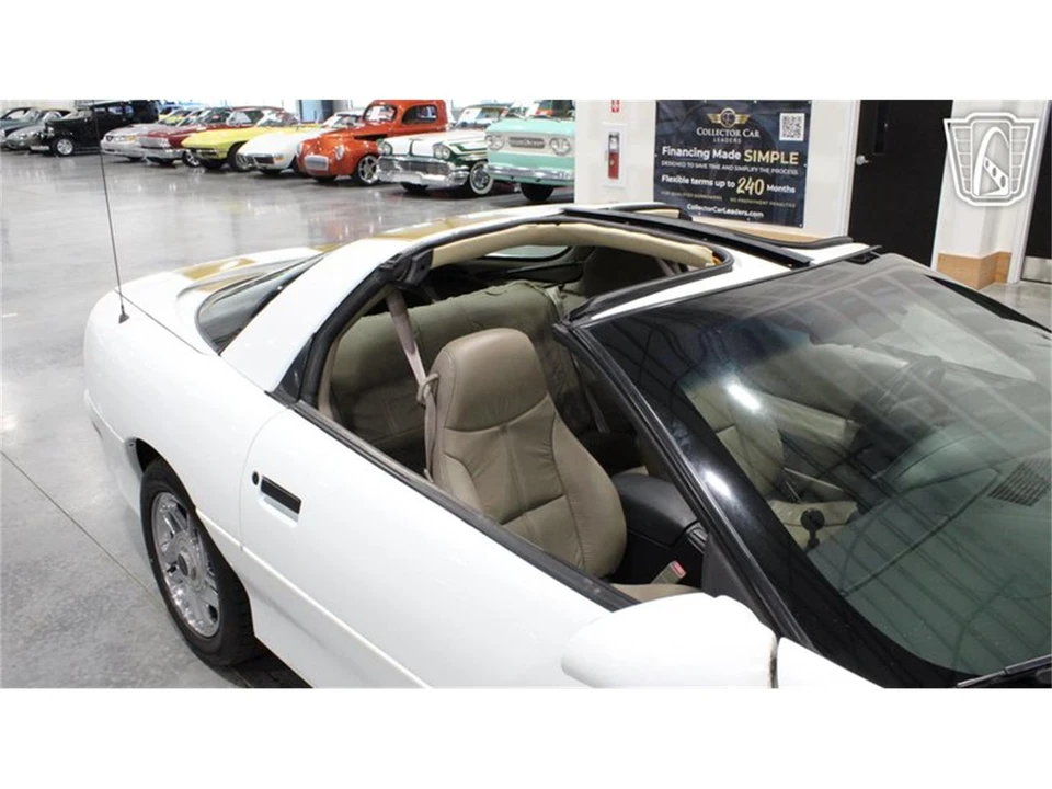 1996 Chevrolet Camaro 4th Gen - Image 17 of 31