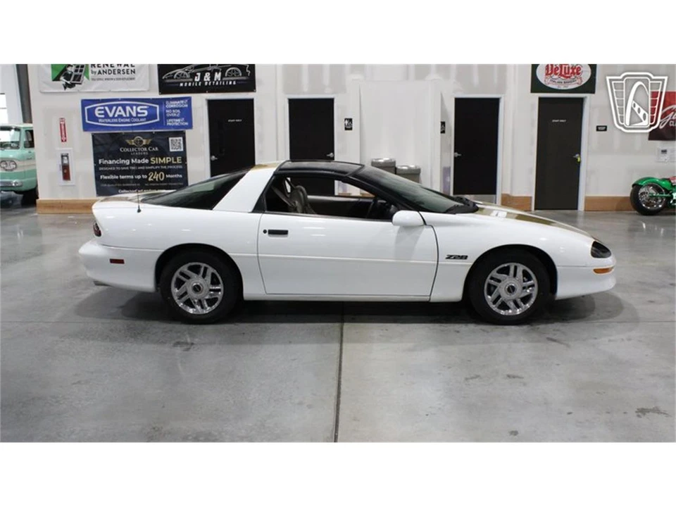 1996 Chevrolet Camaro 4th Gen - Image 27 of 31