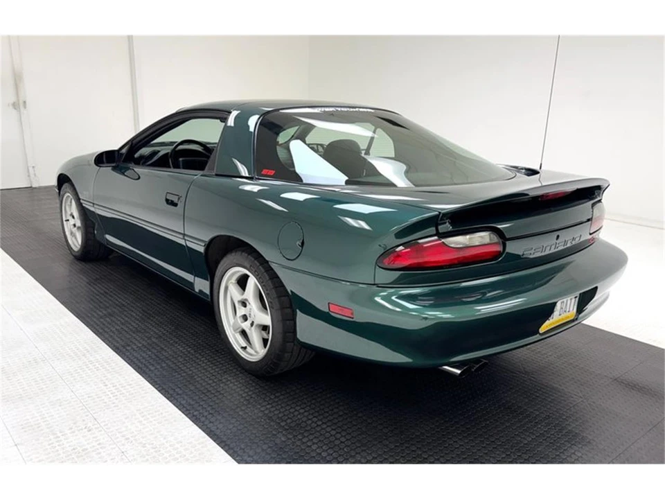 1996 Chevrolet Camaro 4th Gen - Image 3 of 31