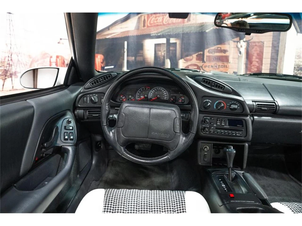 1996 Chevrolet Camaro 4th Gen - Image 16 of 31