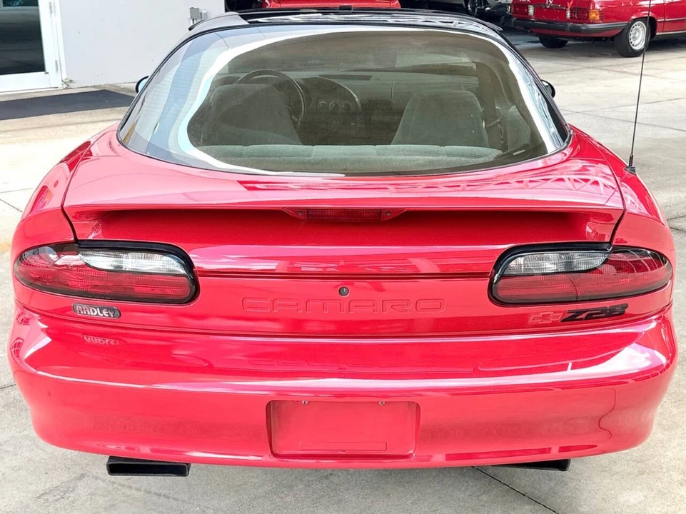 1996 Chevrolet Camaro 4th Gen - Image 8 of 31