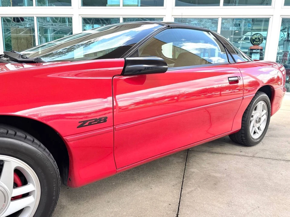 1996 Chevrolet Camaro 4th Gen - Image 13 of 31