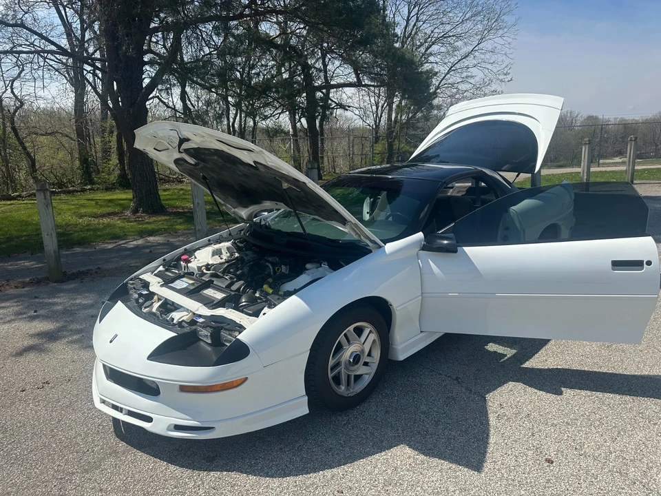 1996 Chevrolet Camaro 4th Gen - Image 3 of 21