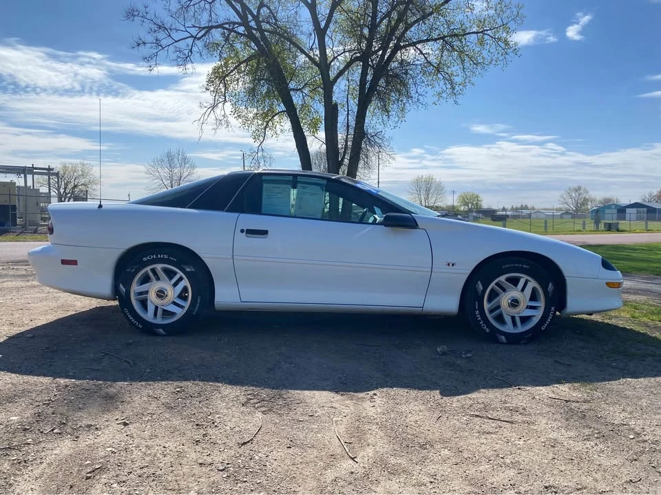1996 Chevrolet Camaro 4th Gen - Image 4 of 12