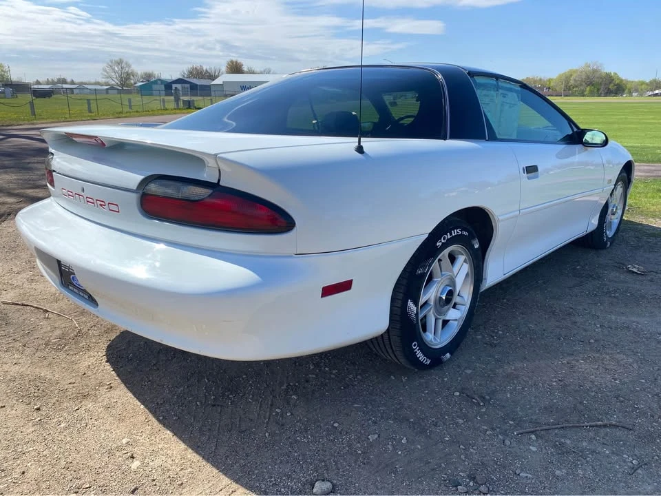 1996 Chevrolet Camaro 4th Gen - Image 5 of 12