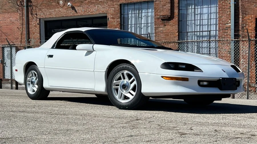 1996 Chevrolet Camaro 4th Gen - Image 6 of 12