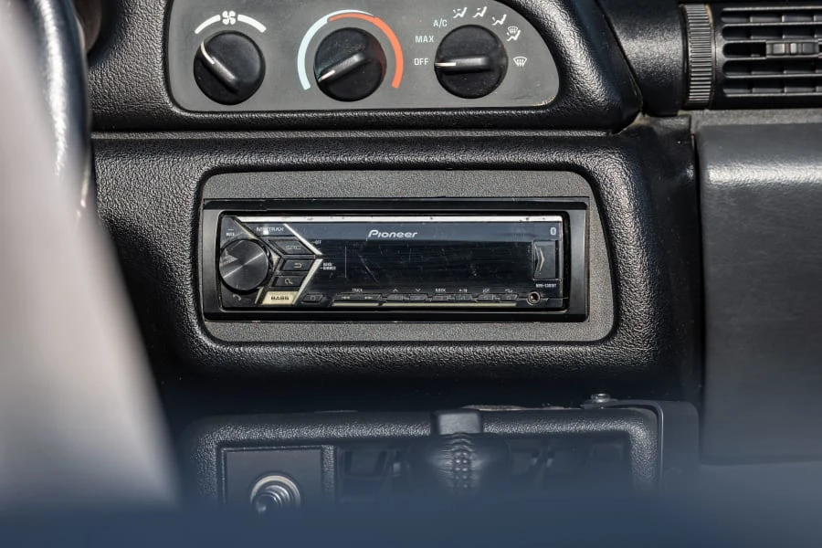 1996 Chevrolet Camaro 4th Gen - Image 27 of 31