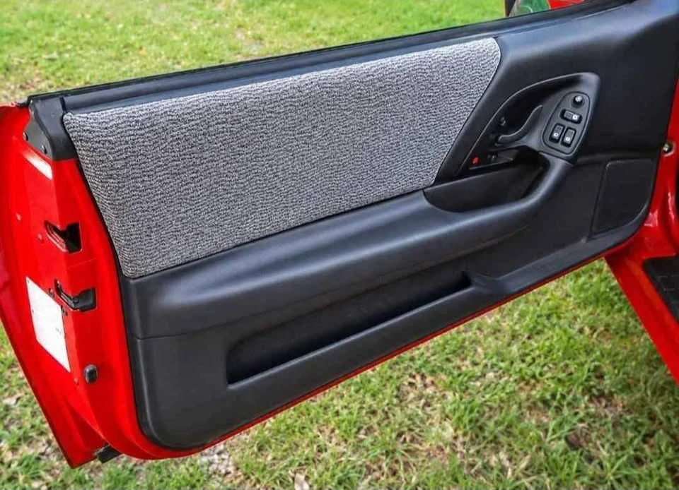 1996 Chevrolet Camaro 4th Gen - Image 11 of 15