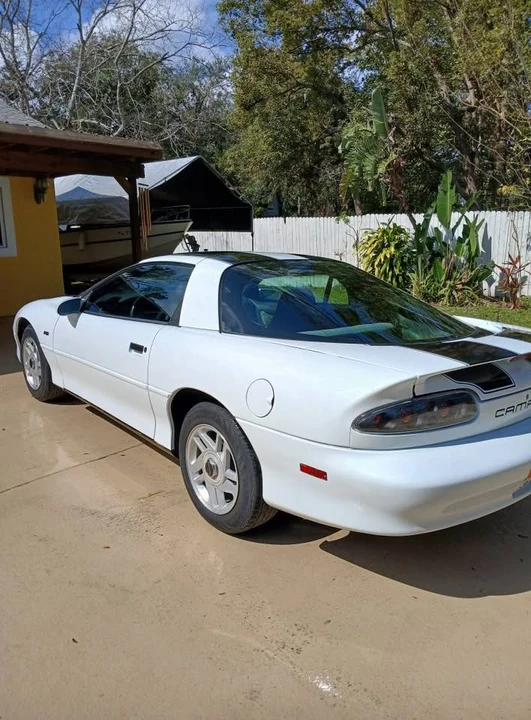 1996 Chevrolet Camaro 4th Gen - Image 2 of 17