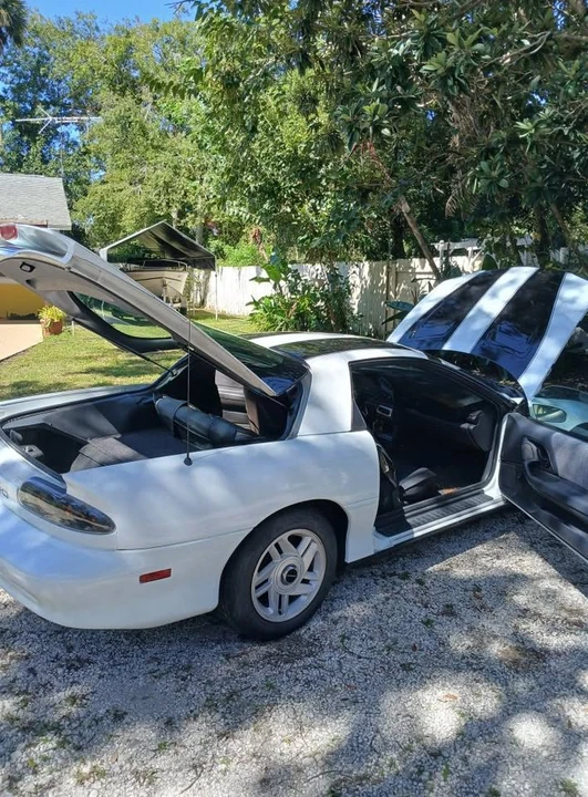 1996 Chevrolet Camaro 4th Gen - Image 12 of 17