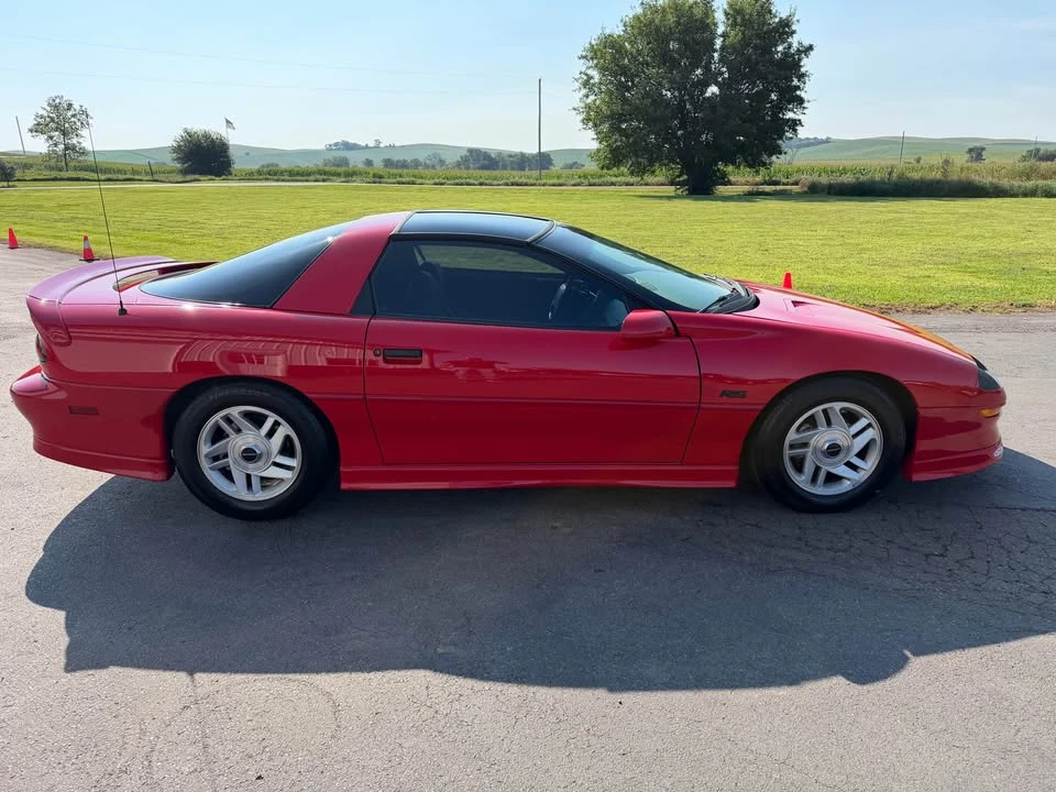 1996 Chevrolet Camaro 4th Gen - Image 8 of 20