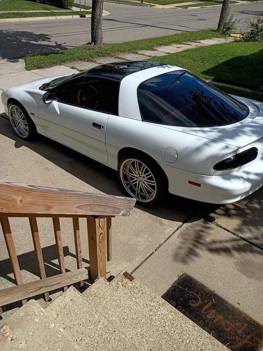 1996 Chevrolet Camaro 4th Gen - Image 5 of 10