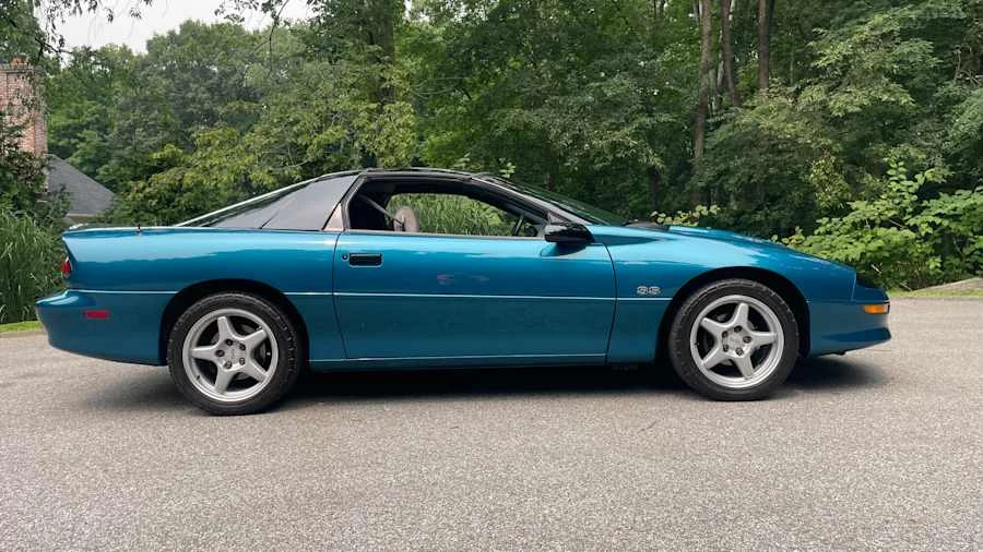 1996 Chevrolet Camaro SS 4th Gen - Image 2 of 31