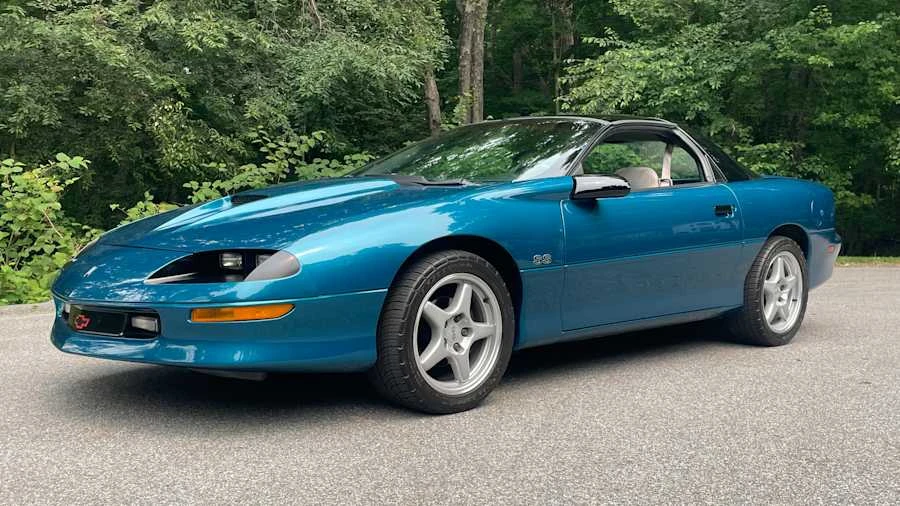 1996 Chevrolet Camaro SS 4th Gen - Image 15 of 31