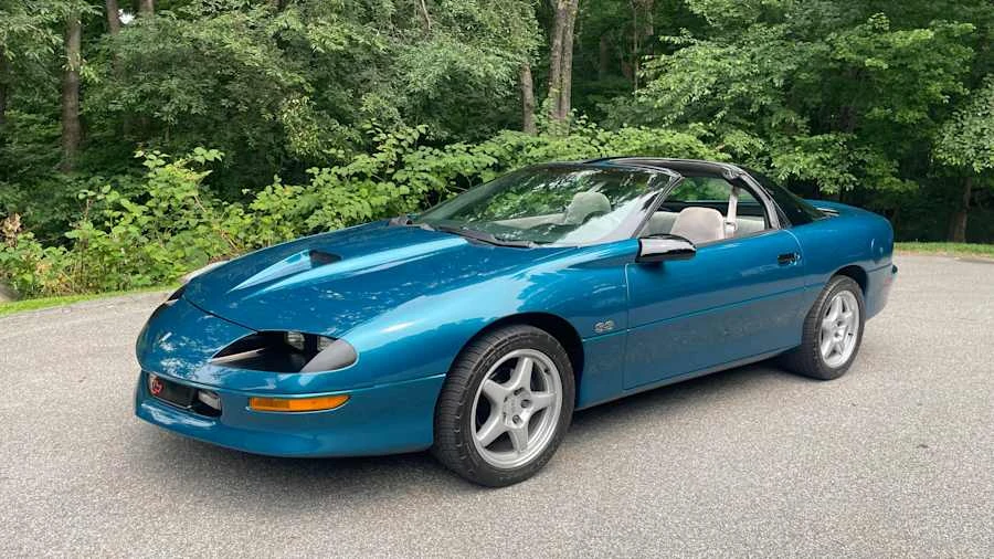 1996 Chevrolet Camaro SS 4th Gen - Image 19 of 31